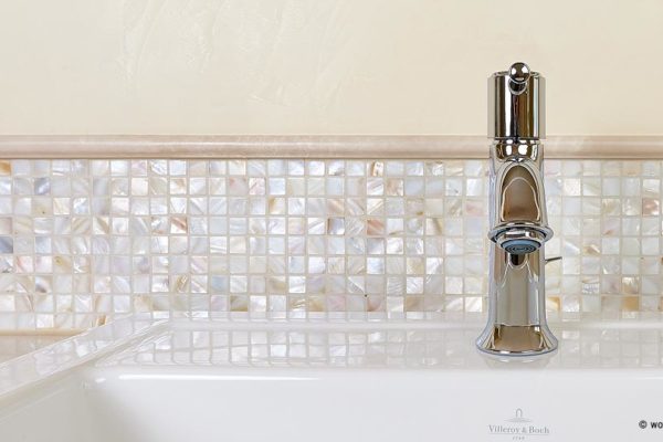 Mosaik Und Fliesen In Perlmutt Fur Bad Und Dusche Odyssee Blanc